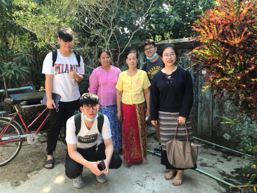 Site visit to local houses to investigate the problems with water supply in Yangon. (first from right) Fiona, (second from right) Ken