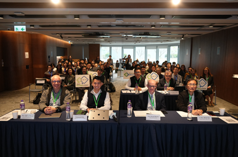 The judges:
(Front left) Professor Andreas Bausch, Mr Emmanuel Hui, Professor David Mooney and Ir Dr Alfred Tan
(Behind left) Mr Tianyi Qin and Ir Andrew Young